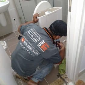 cach sua phao bon cau viglacera khong ngat nuoc 2