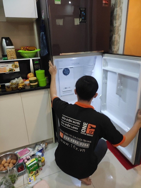 Cách thay ron tủ lạnh Electrolux - Mua gioăng tủ lạnh Electrolux ở đâu