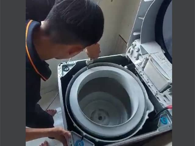 Thợ sửa máy giặt kêu to khi vắt Giải quyết triệt để vấn đề khó chịu của bạn 