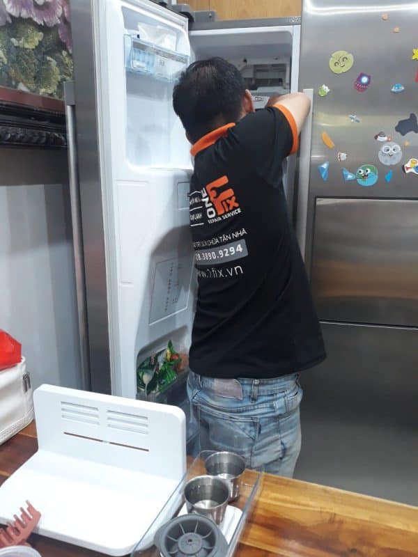 Tủ lạnh bị ngập nước có sao không & Cách khắc phục