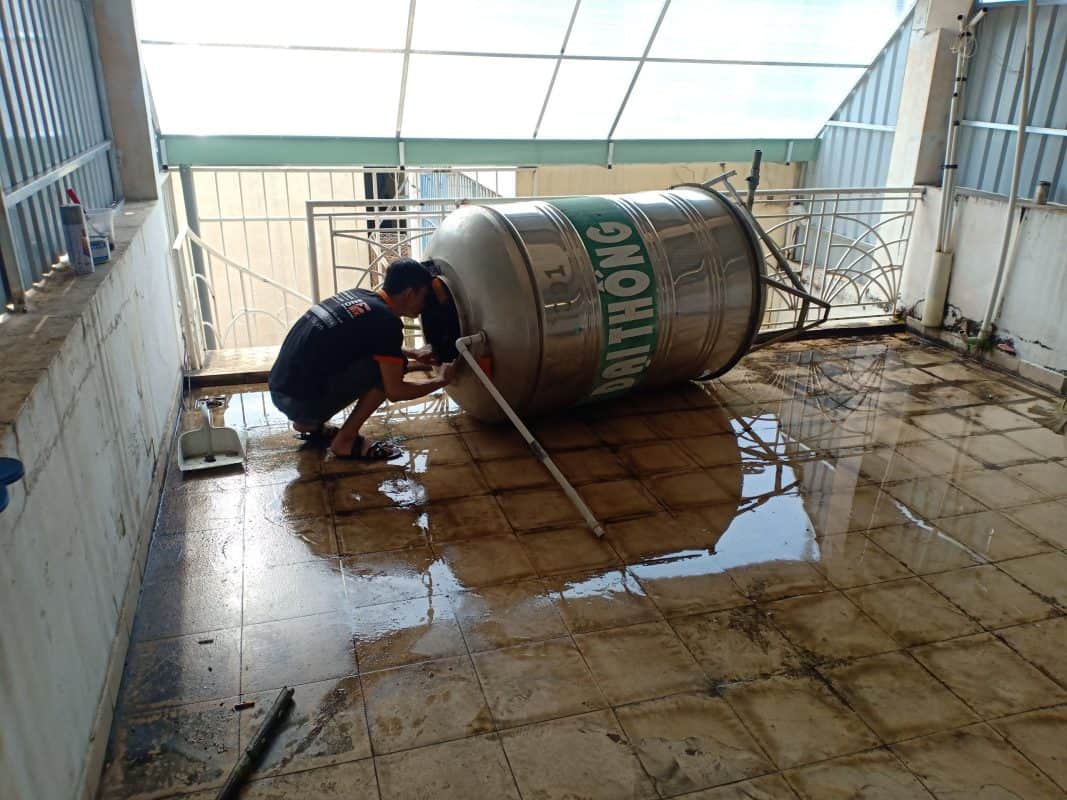 Cách thông hơi bồn nước & Ống thông hơi có tác dụng gì 6 Cách thông hơi bồn nước