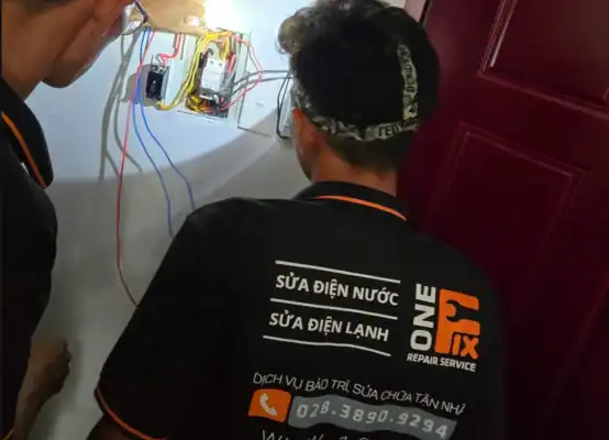 Dây điện bị hở Day dien bi ho