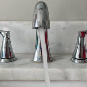 cach chinh voi nuoc bi lech 3