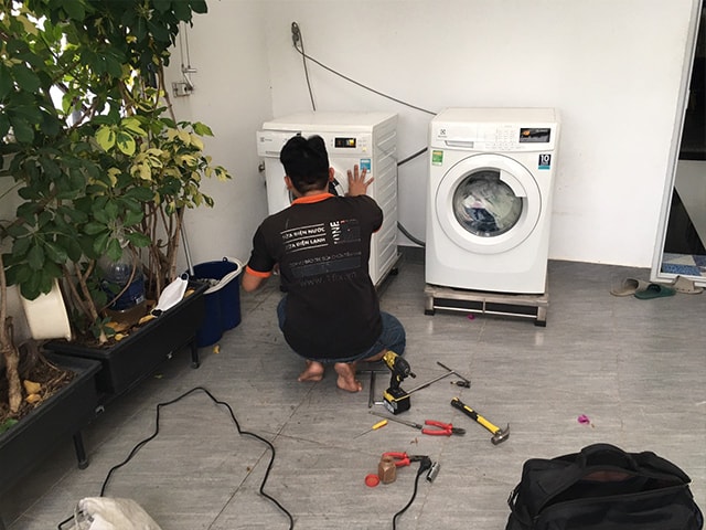 Dịch vụ vệ sinh và bảo trì máy giặt lồng ngang đến 7kg tận nhà chuyên nghiệp - tận tâm