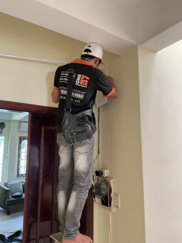 Chi ph&iacute; k&eacute;o điện sinh hoạt