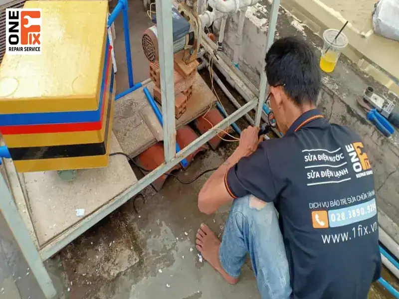 Cách sửa máy bơm tăng áp không chạy ngay tại nhà 6 Nếu sau khi kiểm tra, xử lý tạm thời tại nhà mà máy vẫn không hoạt động thì bạn nên gọi thợ sửa bơm tăng áp chuyên nghiệp để được hỗ trợ