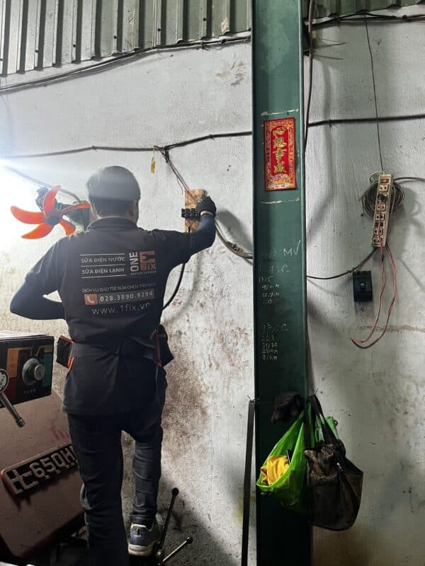 sửa điện nh&agrave; quận 3