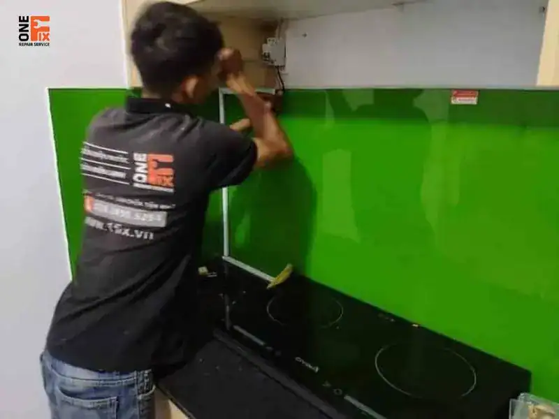 Dịch vụ lắp bếp từ &acirc;m chuy&ecirc;n nghiệp tại 1FIX