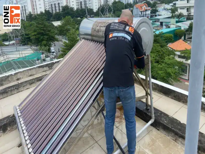Cần sửa máy nước nóng năng lượng mặt trời Gò Vấp, hãy liên hệ với 1FIX để được hỗ trợ tốt nhất