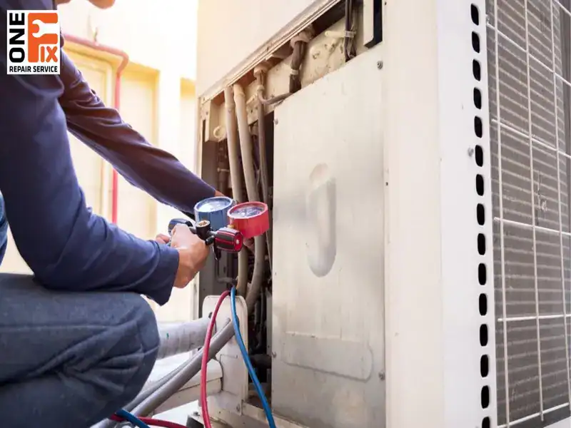 Li&ecirc;n hệ với 1FIX để nhận b&aacute;o gi&aacute; chi tiết dịch vụ sửa chữa, bơm gas m&aacute;y lạnh Quận 1 theo t&igrave;nh h&igrave;nh thực tế 