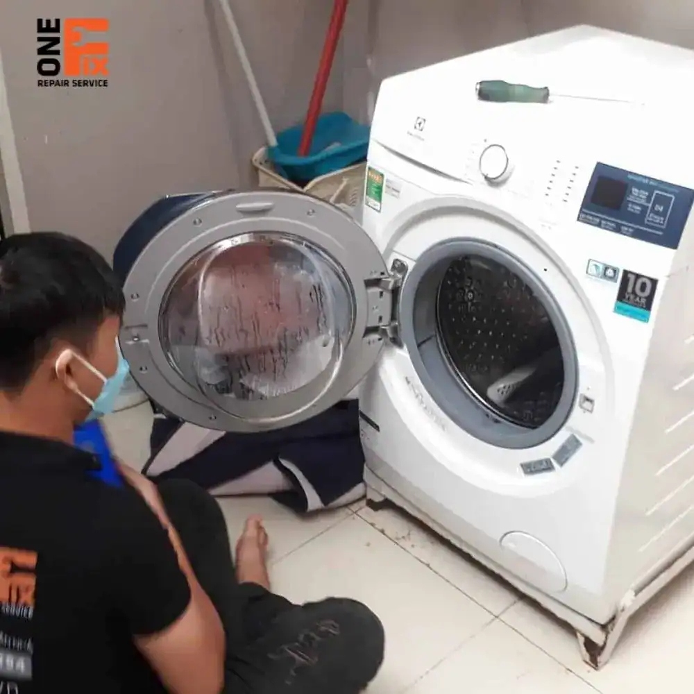 Bảo tr&igrave; m&aacute;y giặt cửa trước