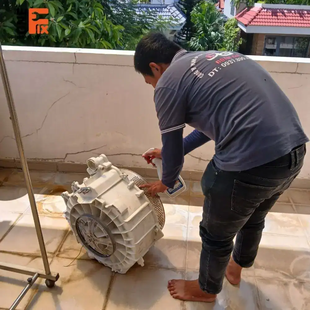 Vệ sinh lồng giặt định kỳ