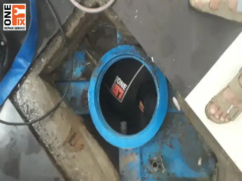 Việc tự thực hiện đ&ocirc;i khi kh&ocirc;ng hề đơn giản, h&atilde;y li&ecirc;n hệ dịch vụ chuy&ecirc;n nghiệp, c&oacute; chuy&ecirc;n m&ocirc;n để vệ sinh bồn nước nhựa