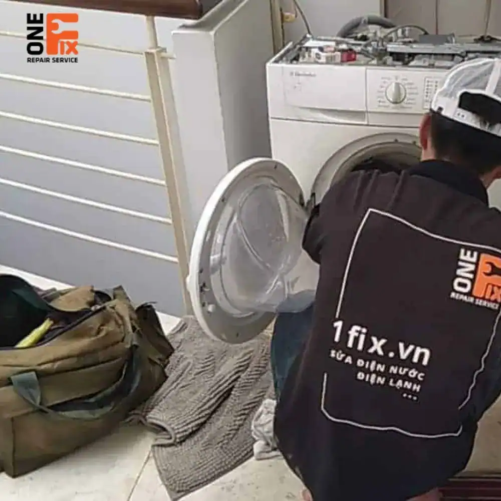Thợ 1Fix lắp đặt máy giặt tại nhà khách ở TPHCM